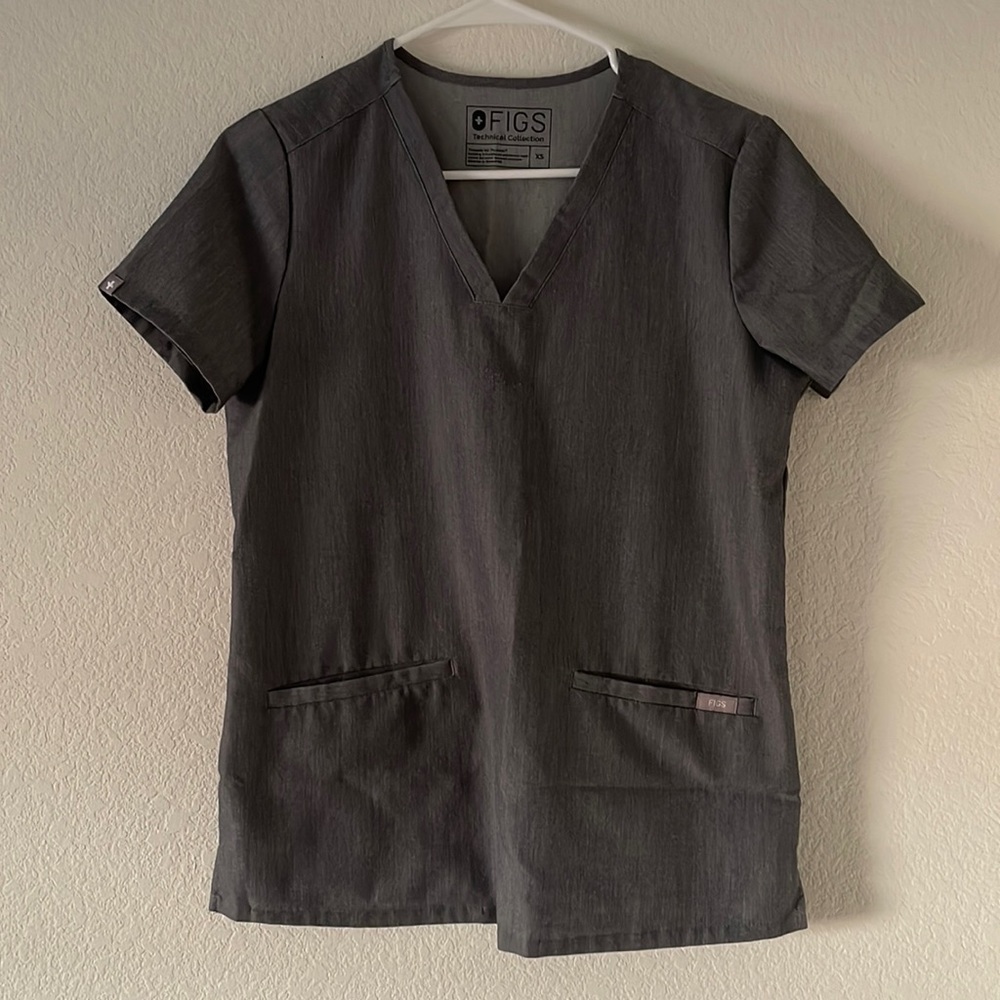 Grey Figs Casma three pocket scrub top